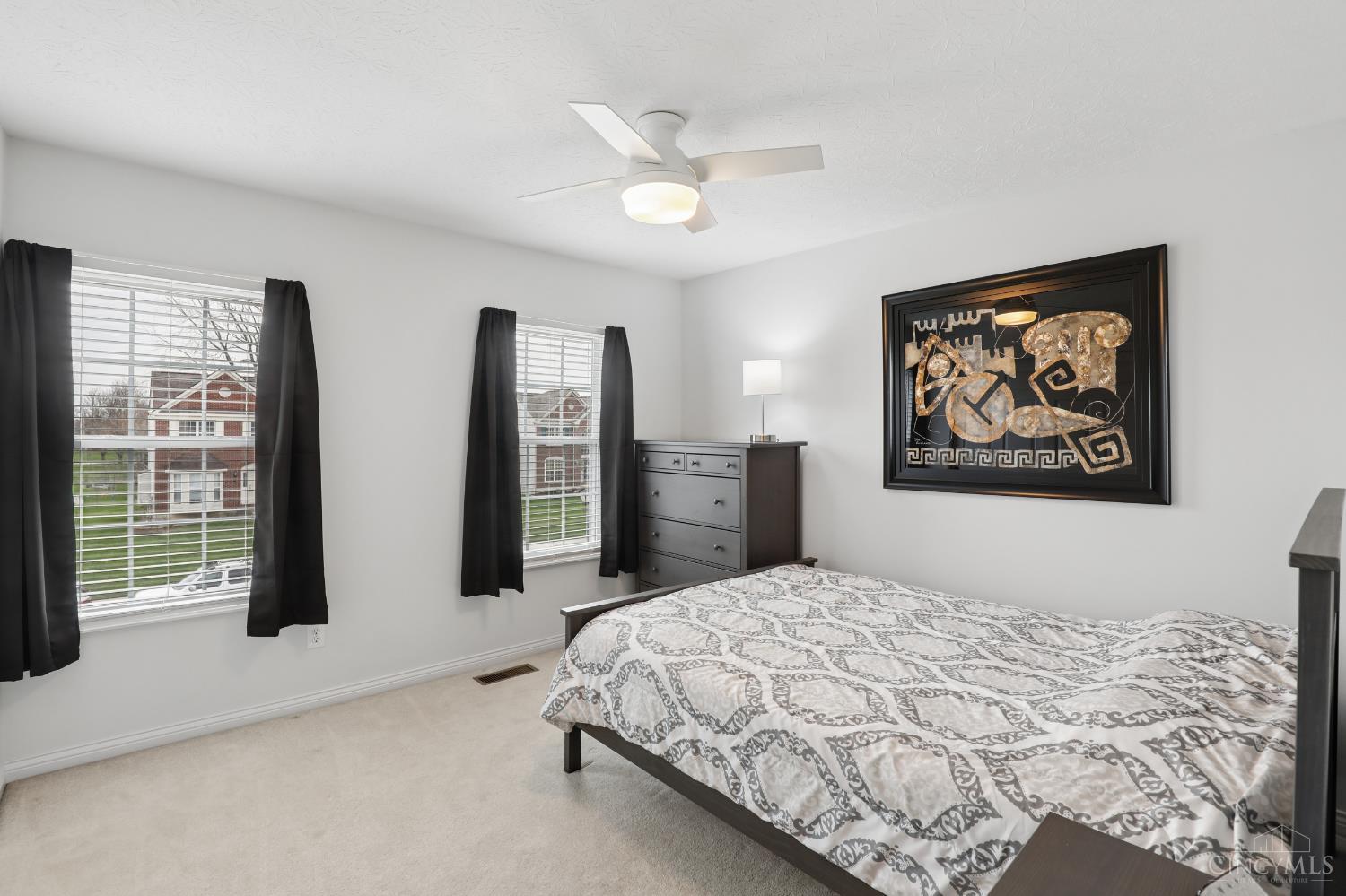 6066 Glen View