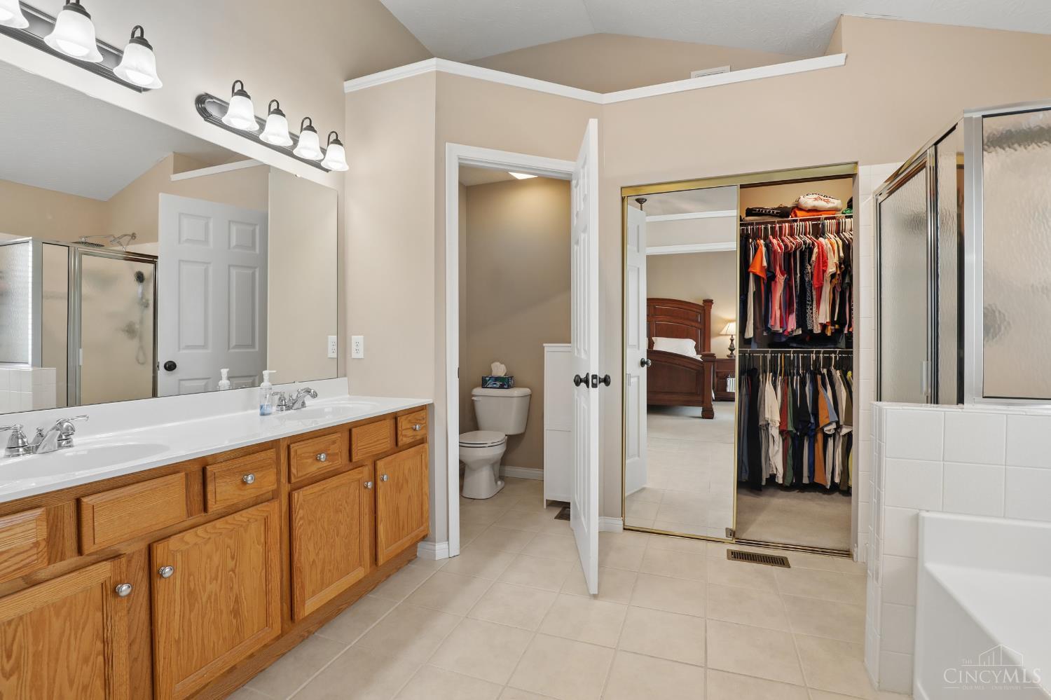 6066 Glen View