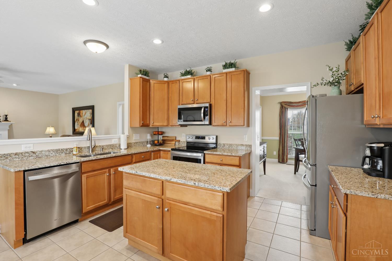 6066 Glen View