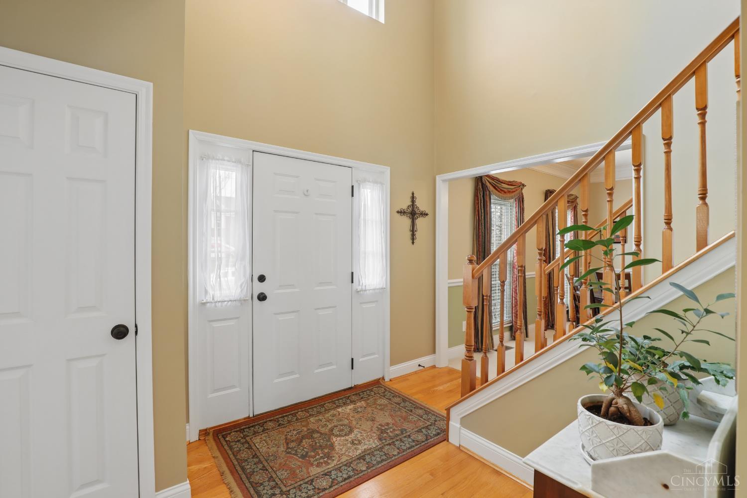 6066 Glen View