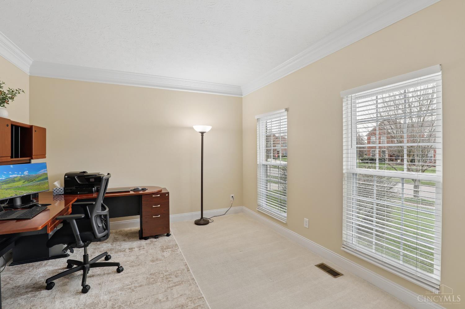 6066 Glen View