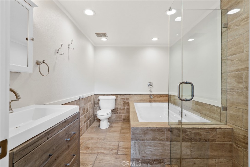 1666 N Dressage Street