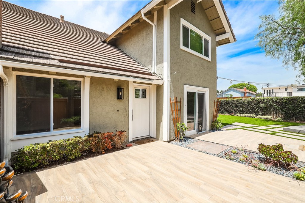 1666 N Dressage Street