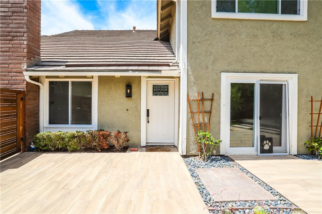 1666 N Dressage Street