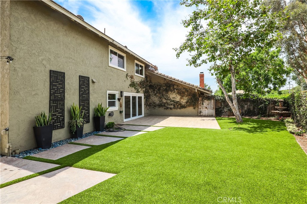 1666 N Dressage Street