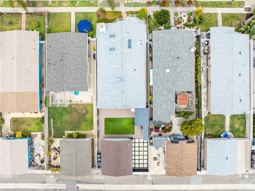 8462 Hillhead Drive
