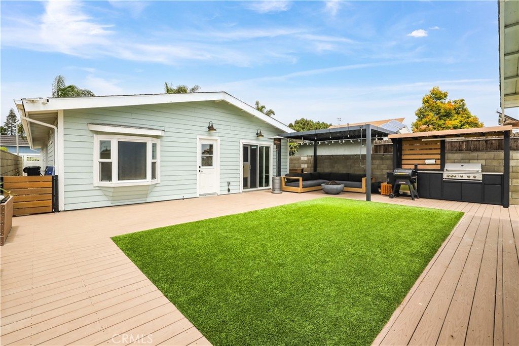 8462 Hillhead Drive