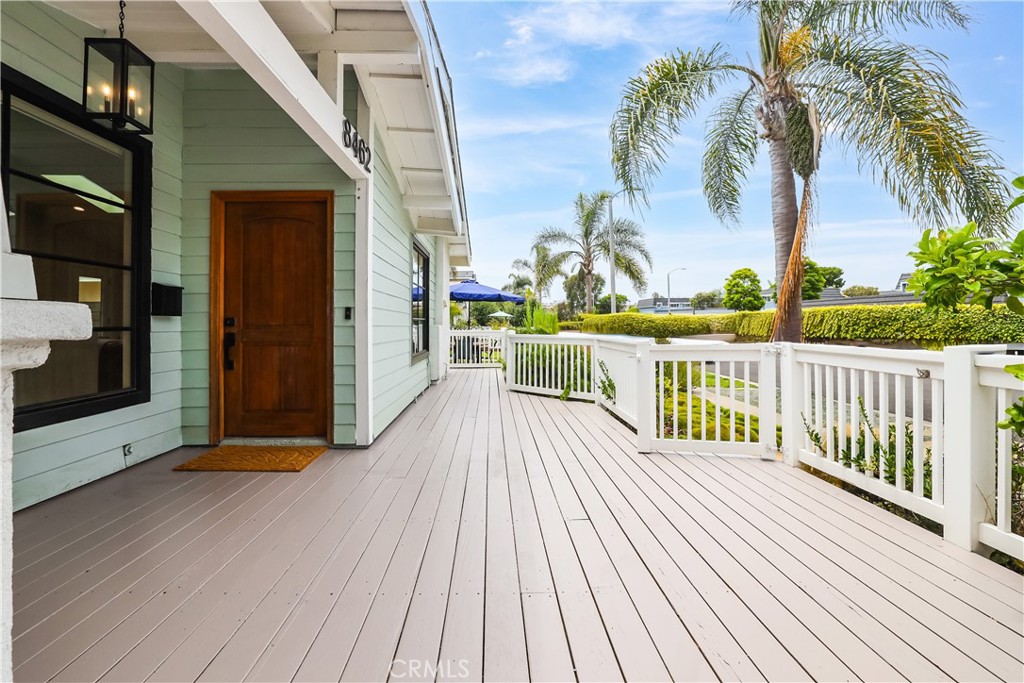8462 Hillhead Drive