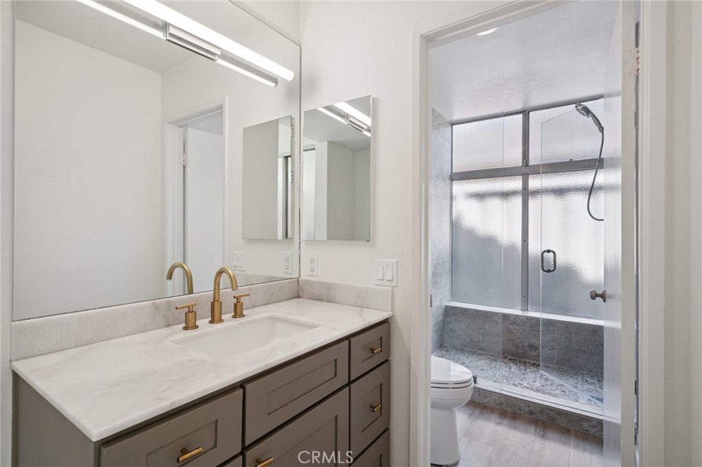 1819 Port Kimberly Place