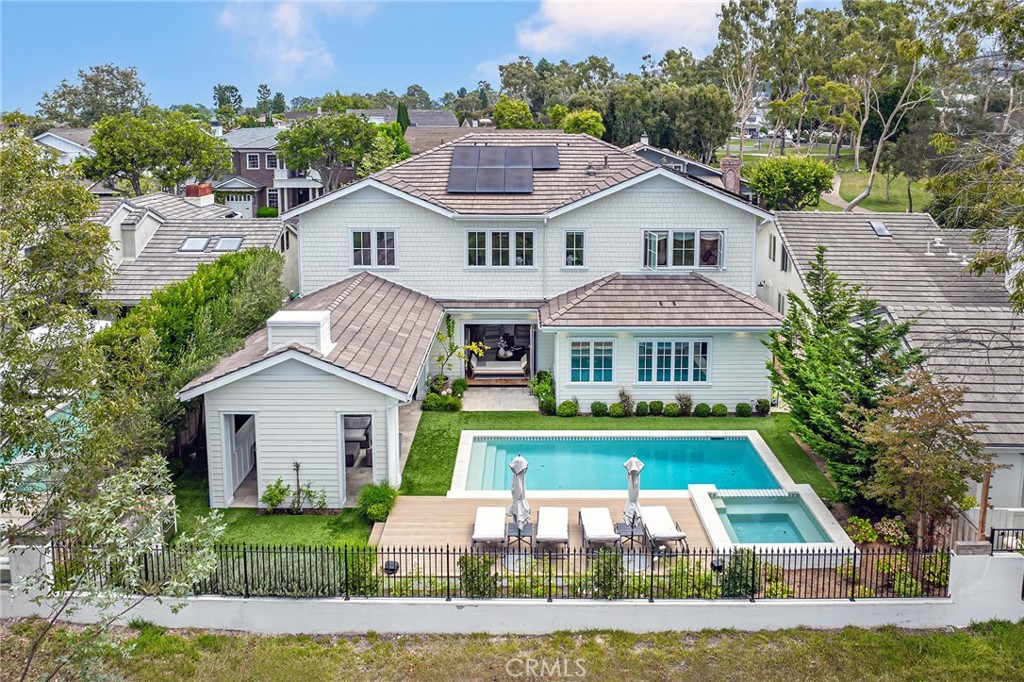 1707 Newport Hills Drive W