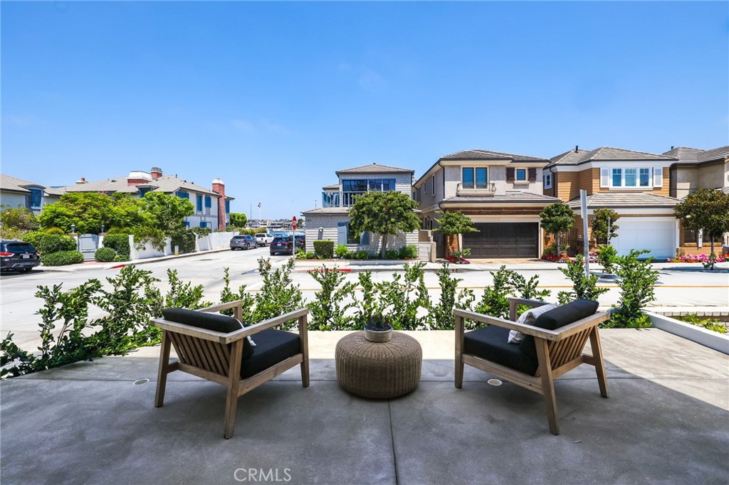 825 W Bay Avenue A