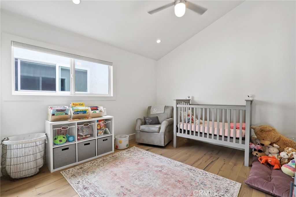 511 1/2 Fernleaf Avenue