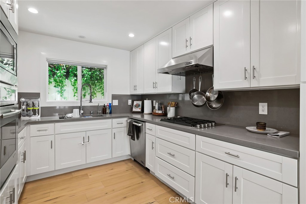 511 1/2 Fernleaf Avenue