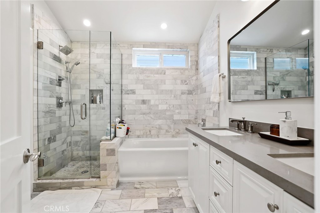 511 1/2 Fernleaf Avenue