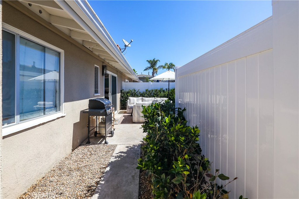 1741 Tustin Avenue 14D