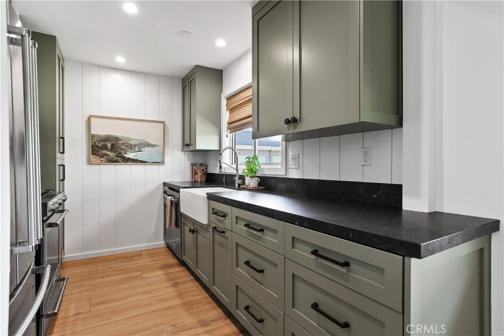 1741 Tustin Avenue 14D