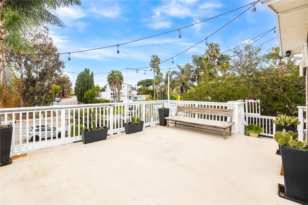 2520 Cliff Drive