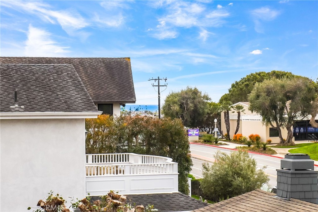 2520 Cliff Drive