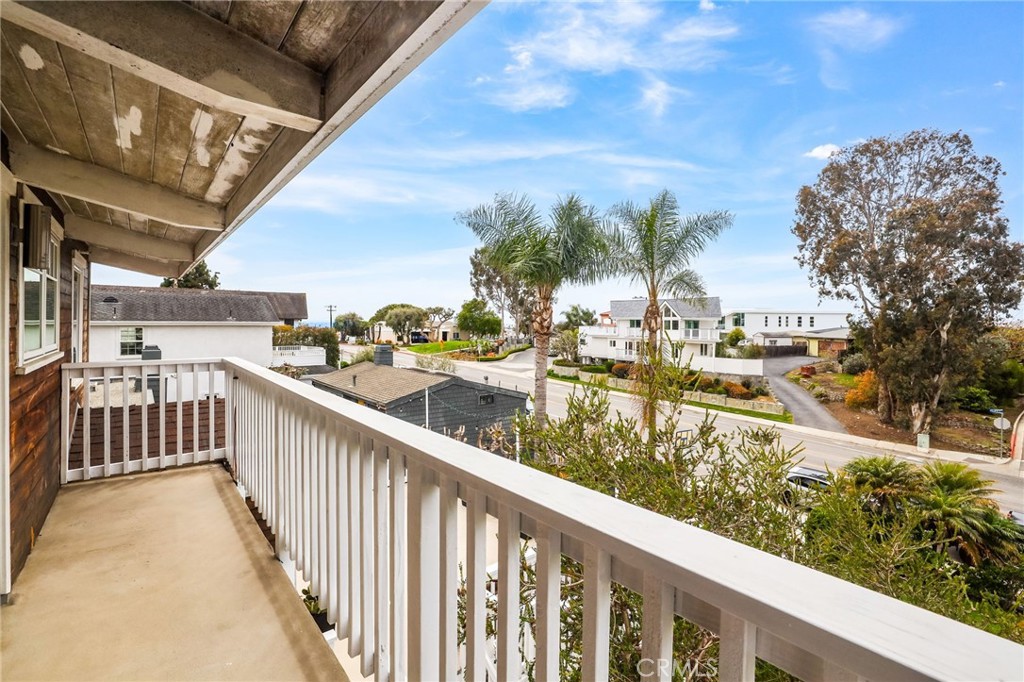 2520 Cliff Drive
