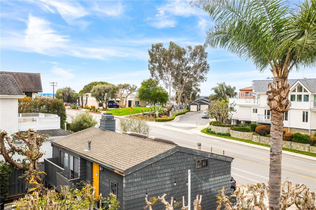 2520 Cliff Drive
