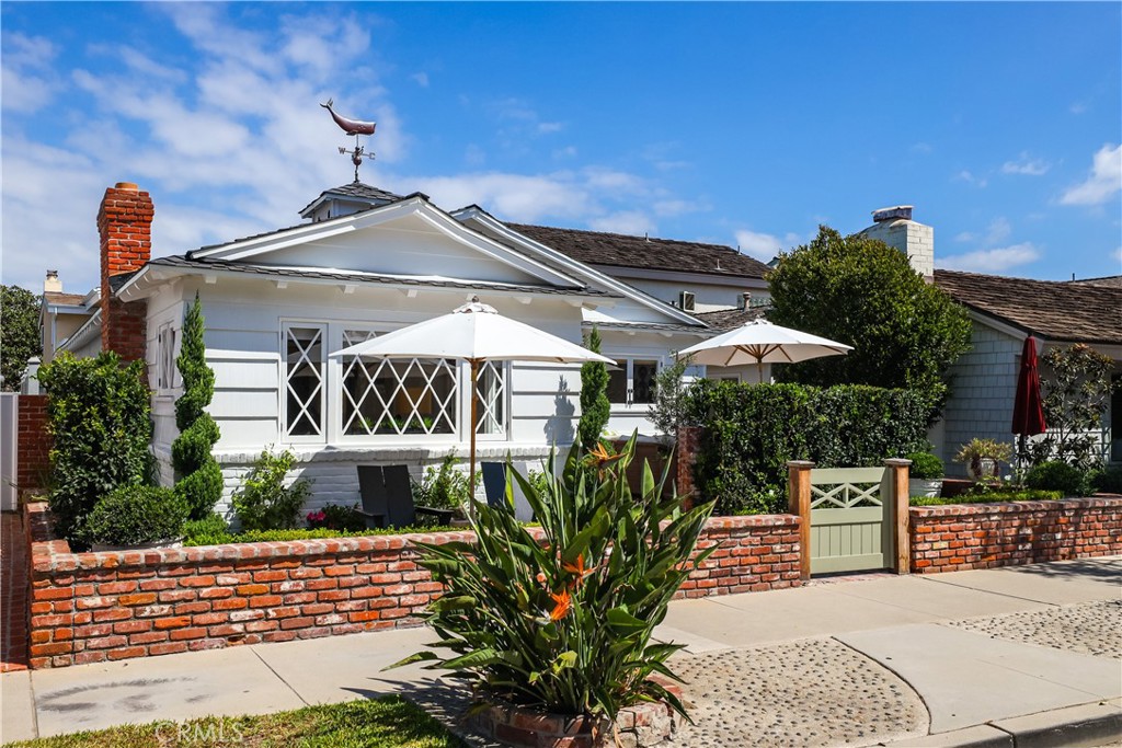 2004 E Ocean Boulevard