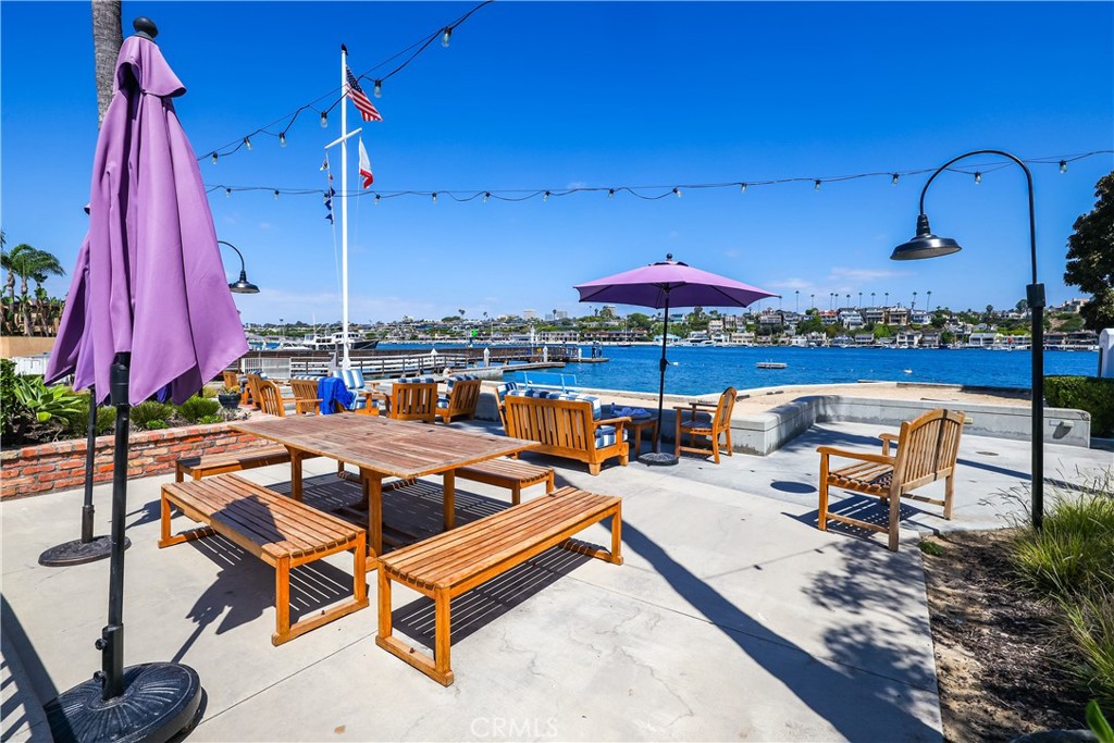 2004 E Ocean Boulevard