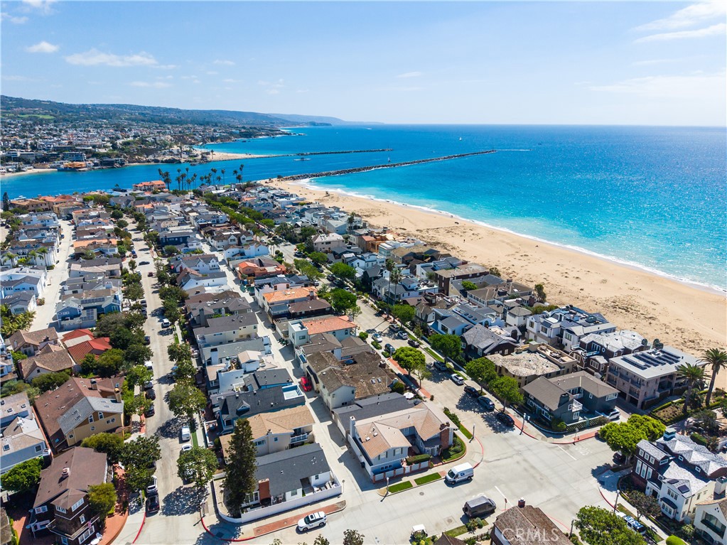 2004 E Ocean Boulevard