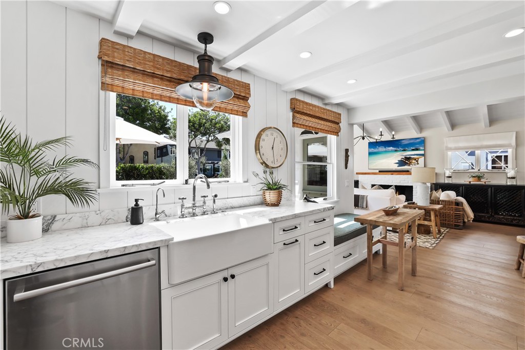 2004 E Ocean Boulevard