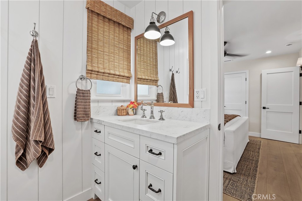 2004 E Ocean Boulevard