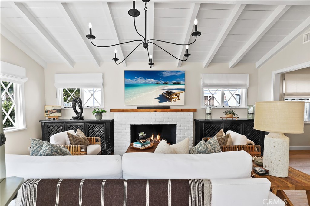 2004 E Ocean Boulevard