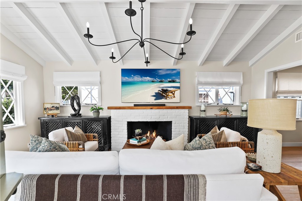 2004 E Ocean Boulevard