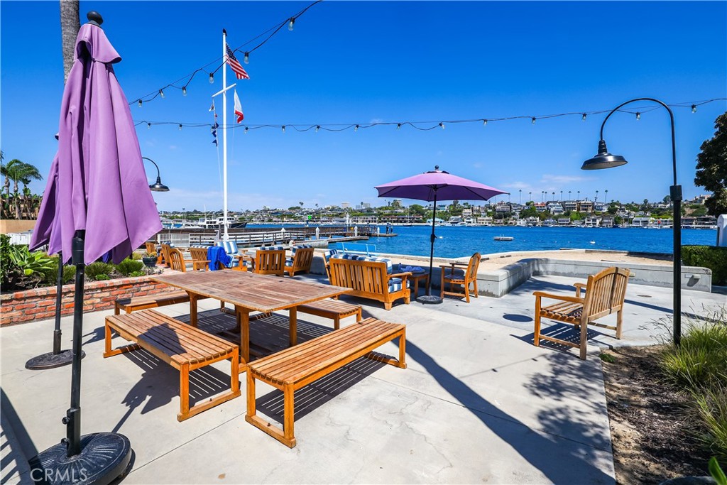2004 E Ocean Boulevard