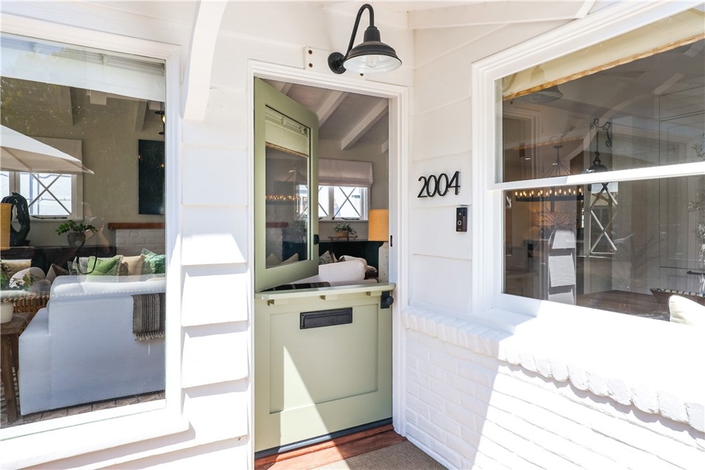 2004 E Ocean Boulevard