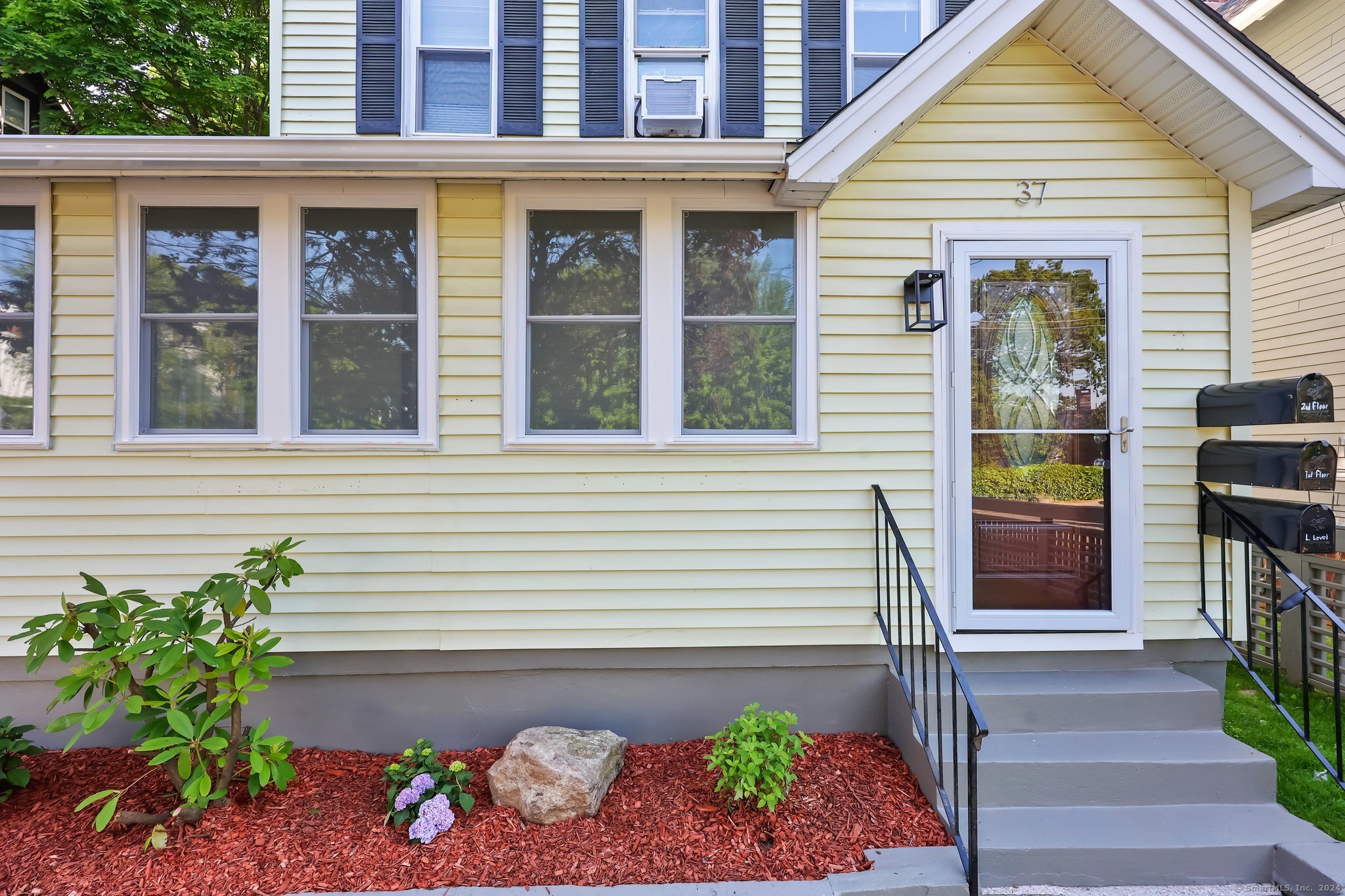 37 Quintard Avenue 1