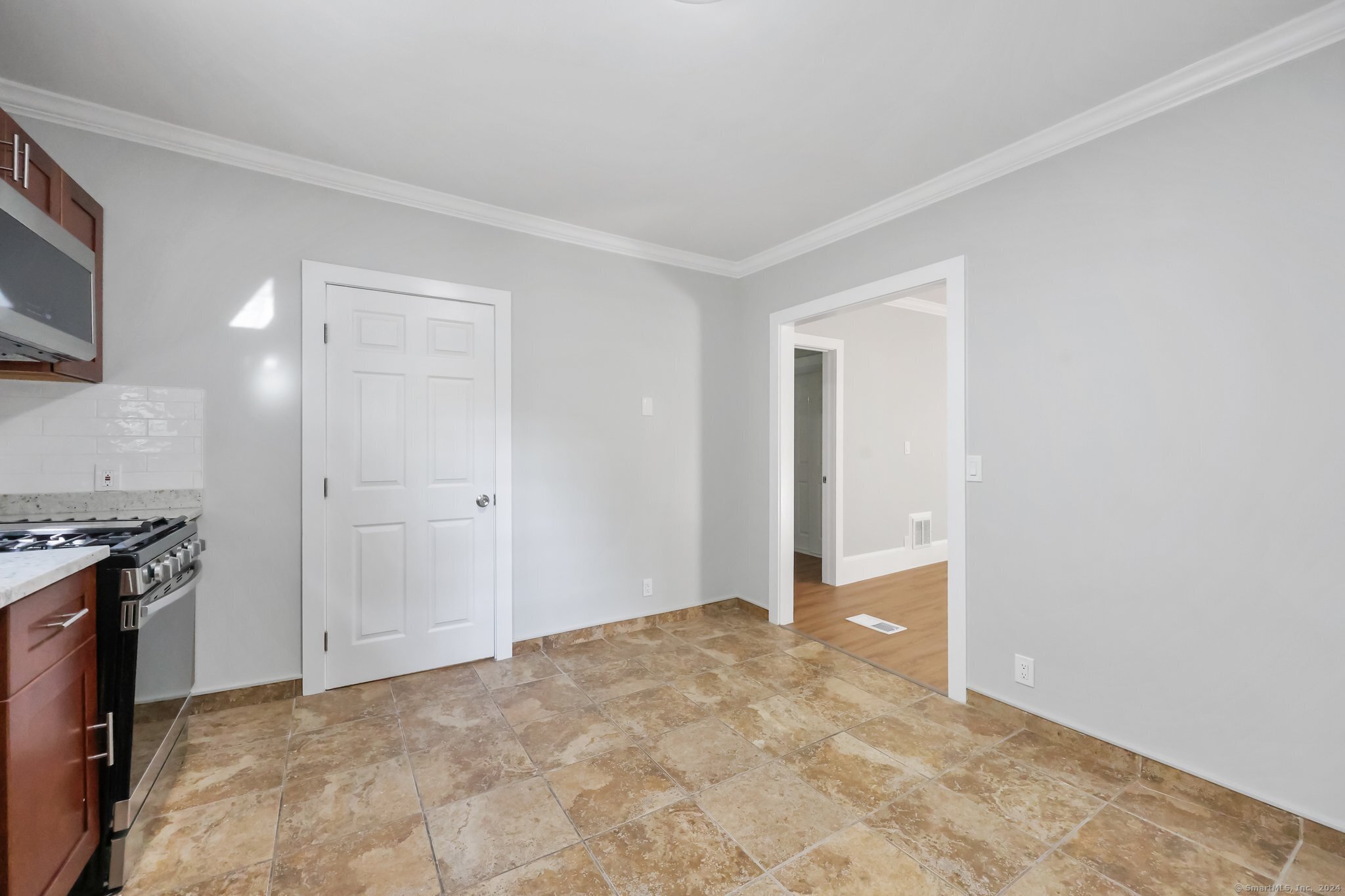 37 Quintard Avenue 1