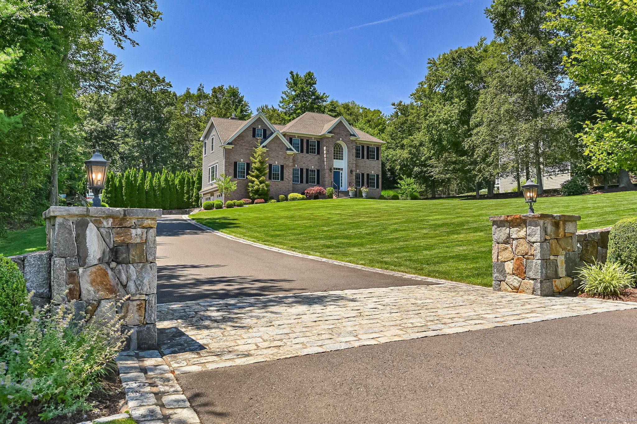 39 Winthrop Woods Road