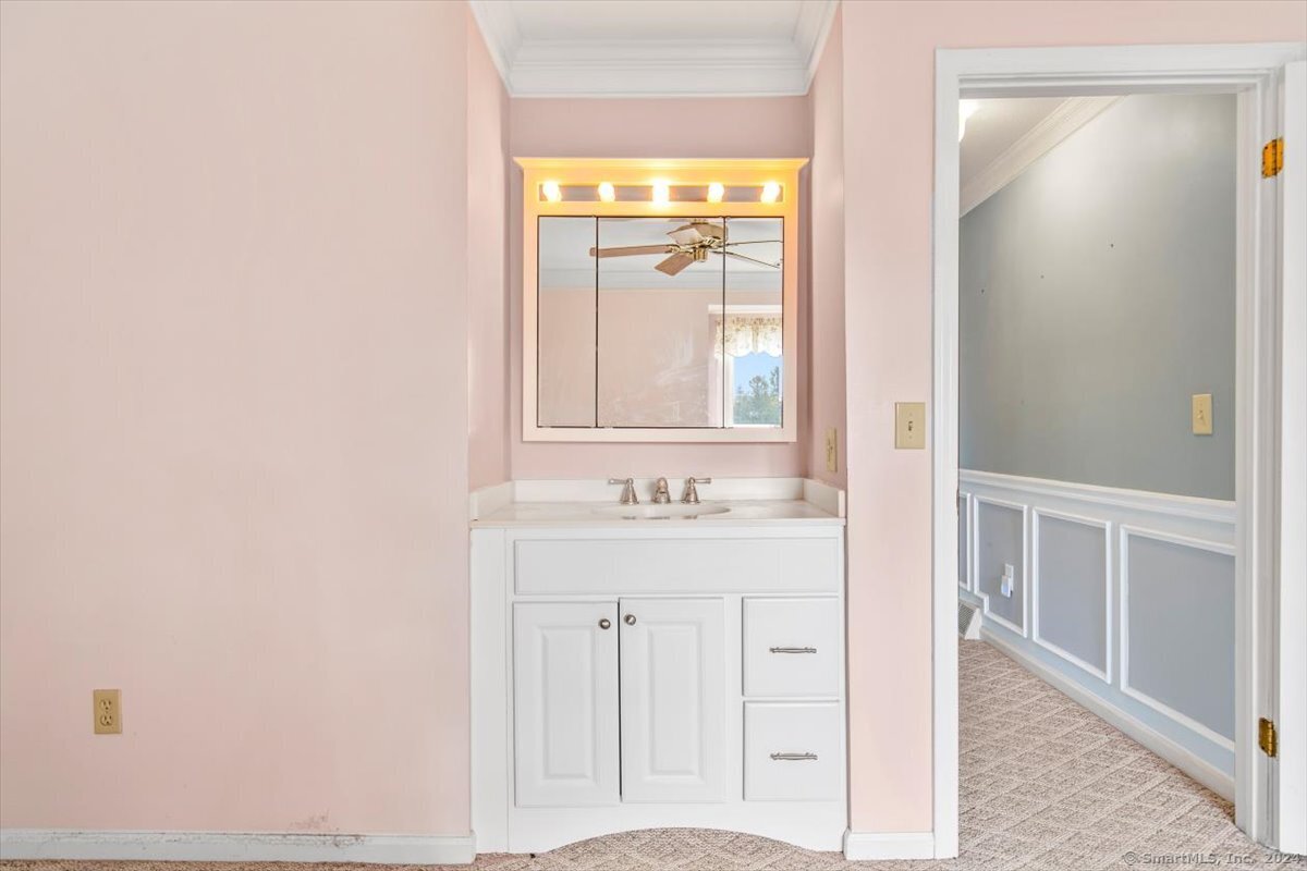204 New Haven Avenue 2D