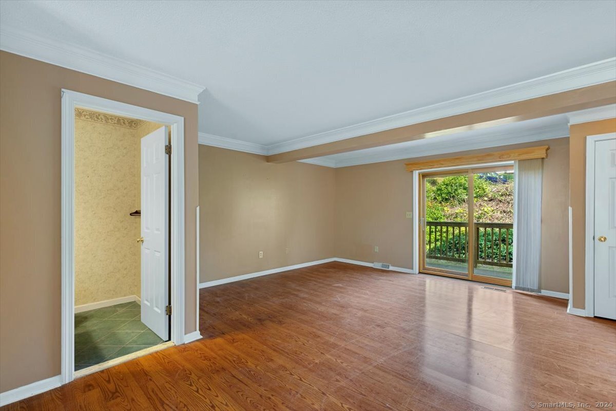 204 New Haven Avenue 2D