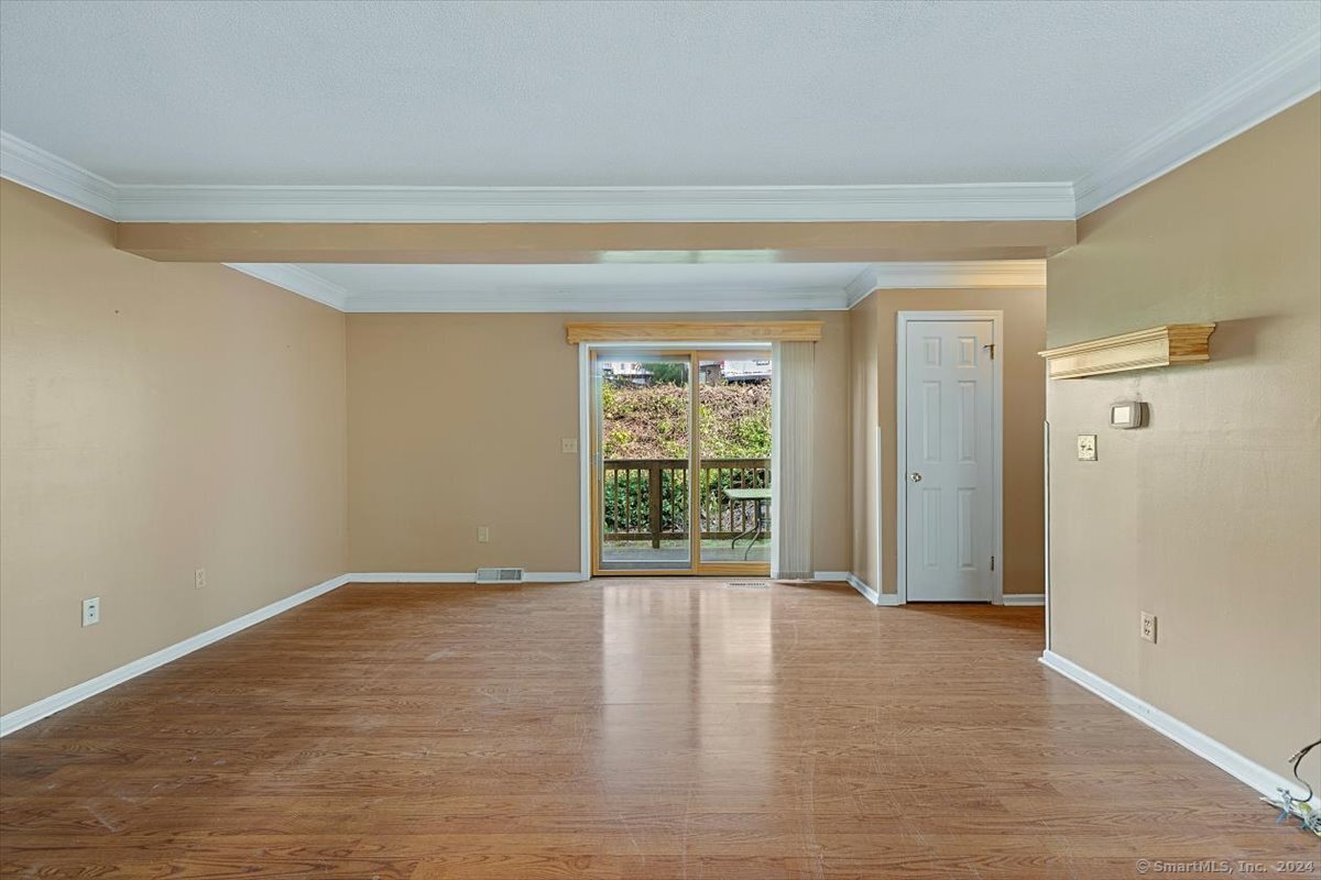204 New Haven Avenue 2D