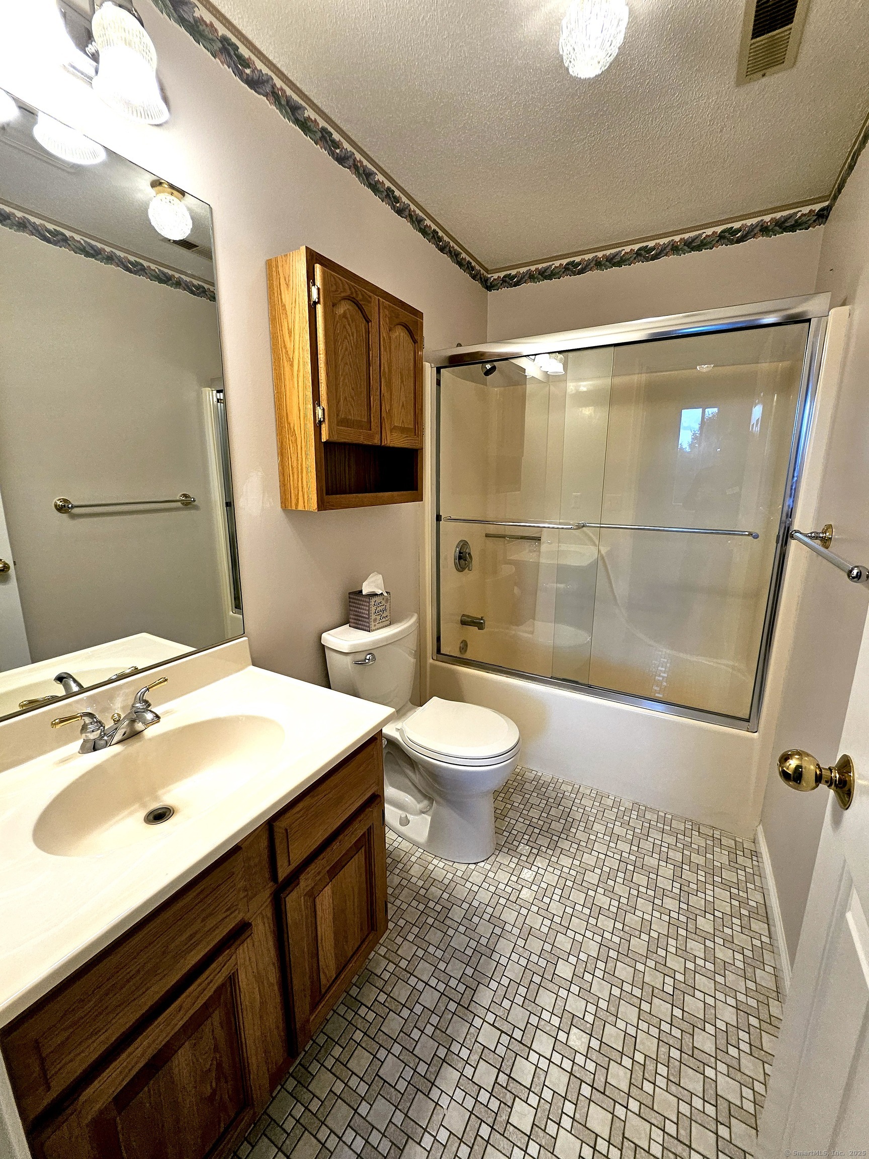 21 Lilac Drive D