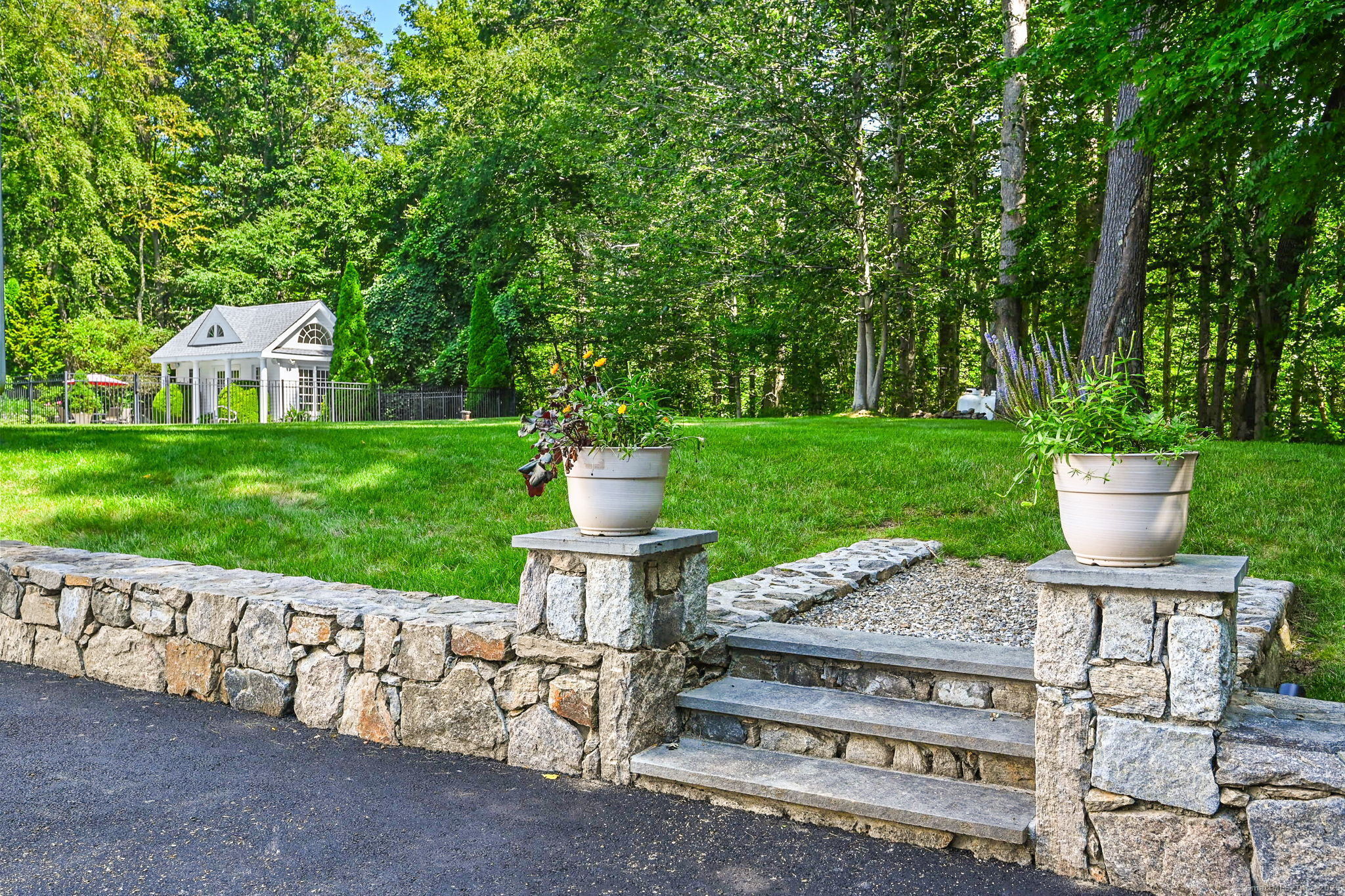 19 Tatetuck Trail