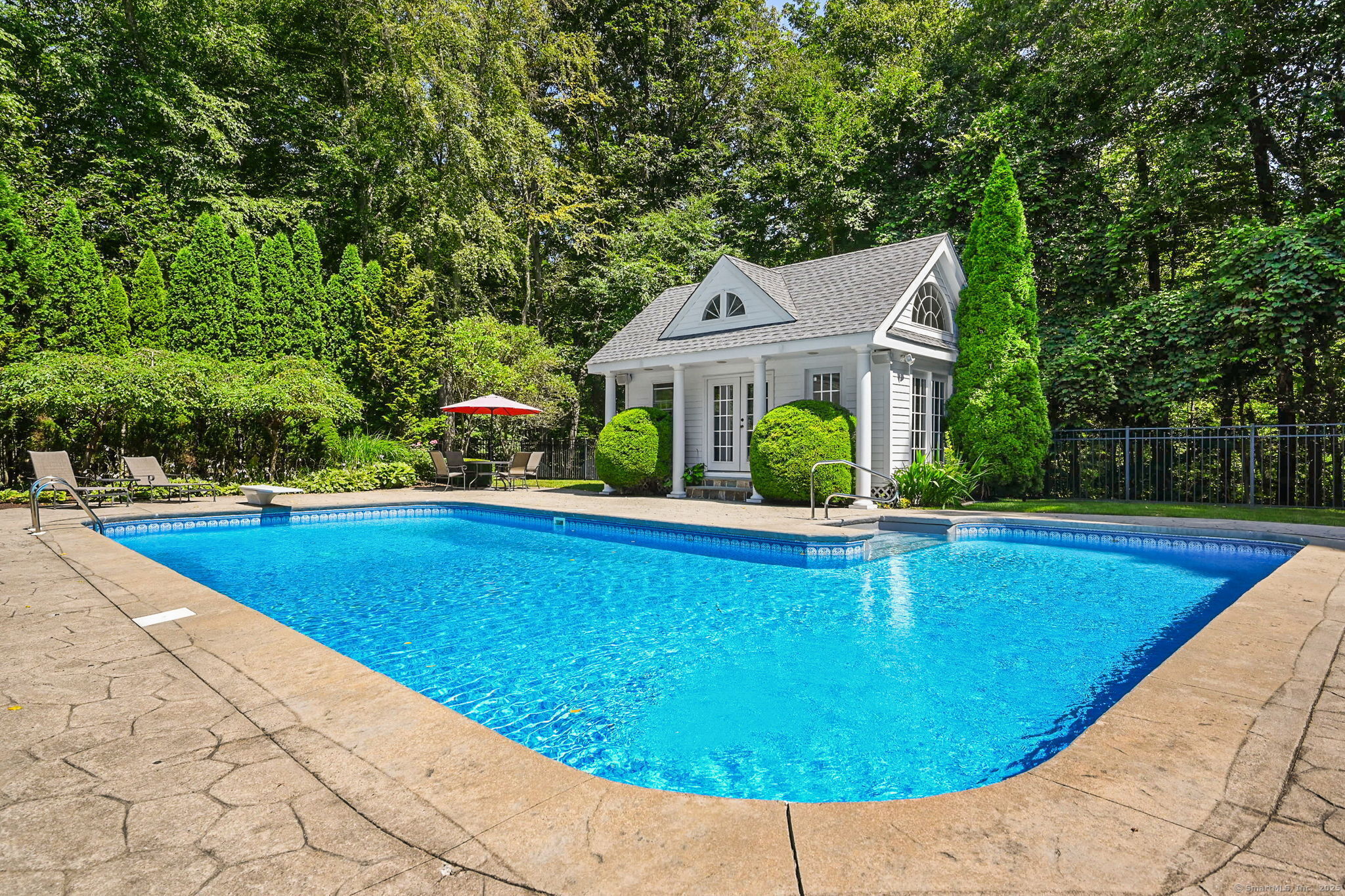 19 Tatetuck Trail