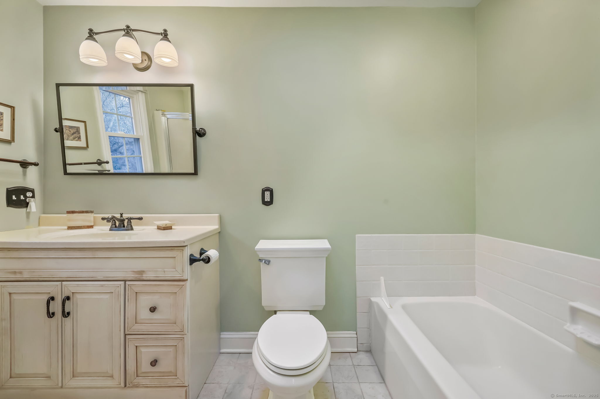 135 Governor Trumbull Way 135