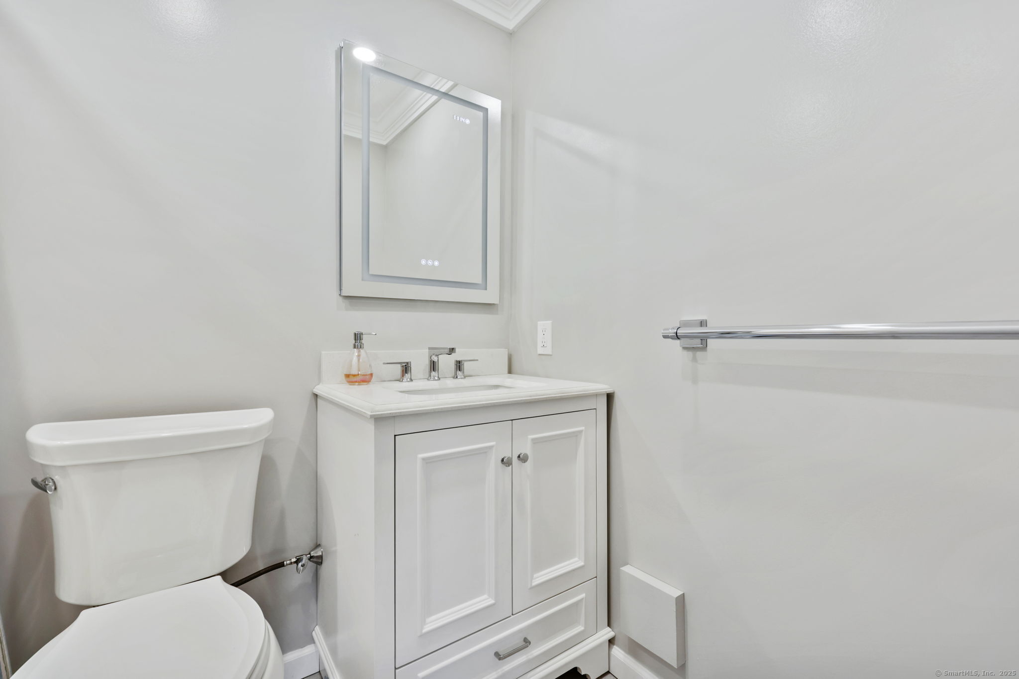 718 Cove Road APT 3