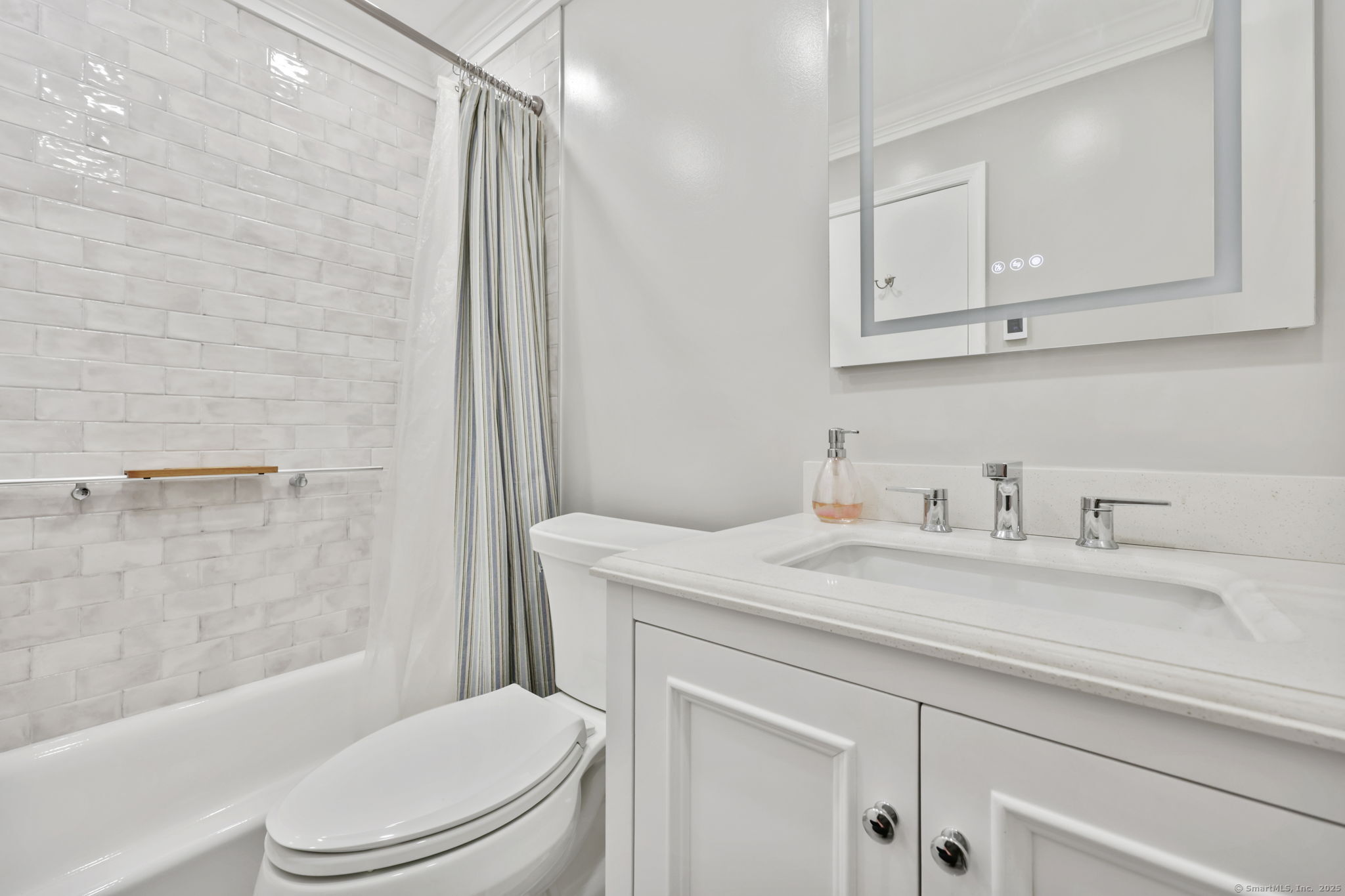 718 Cove Road APT 3