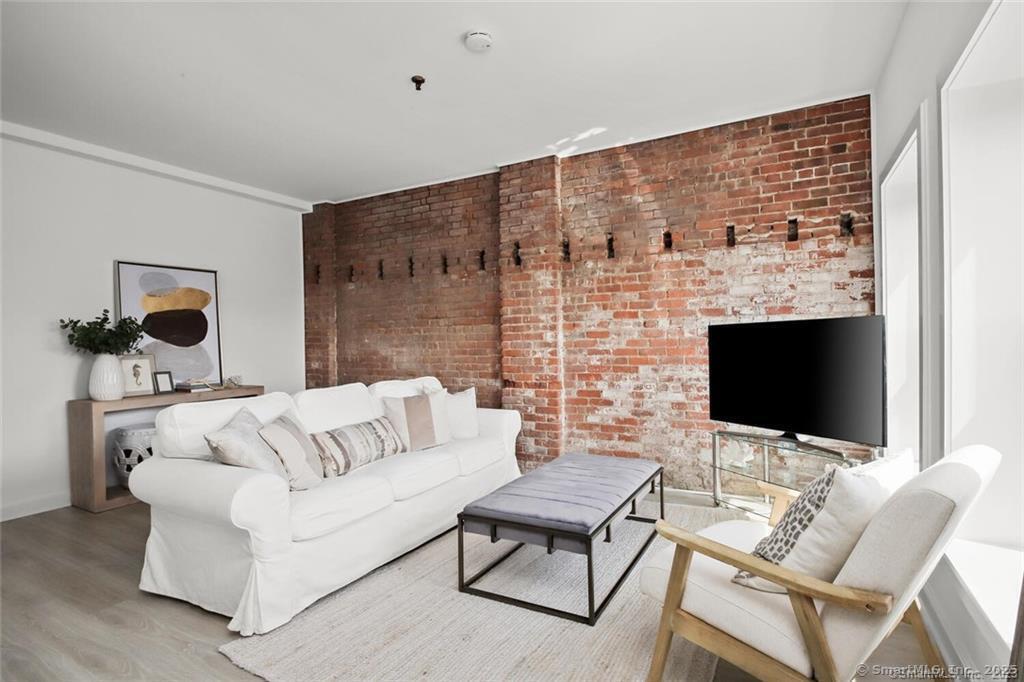 126 Washington Street APT 205