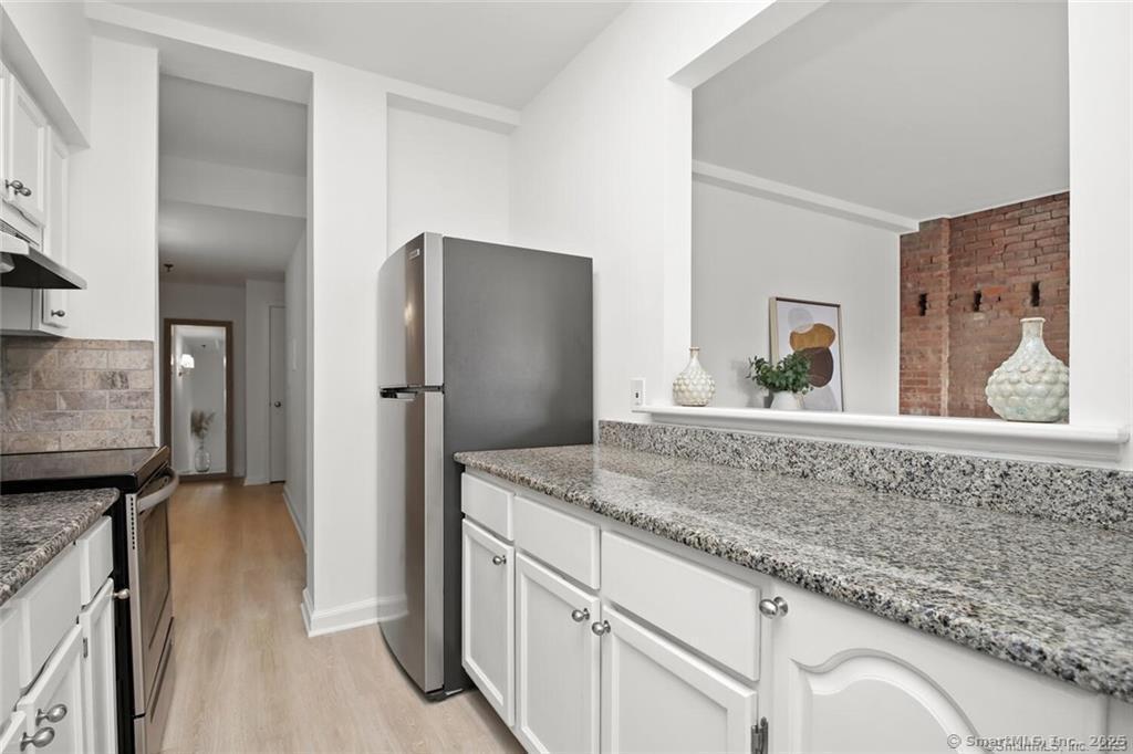 126 Washington Street APT 205
