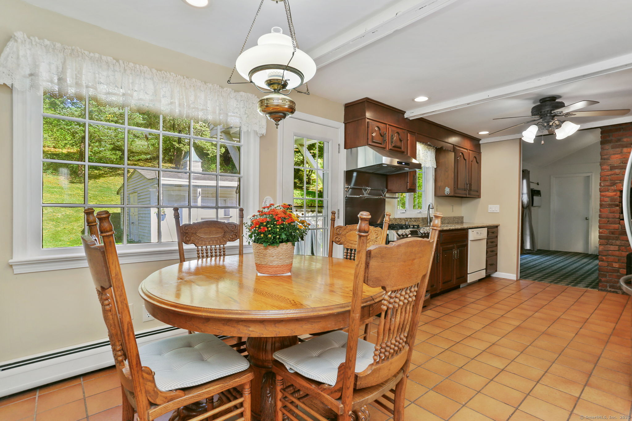 15 Hills Point Road