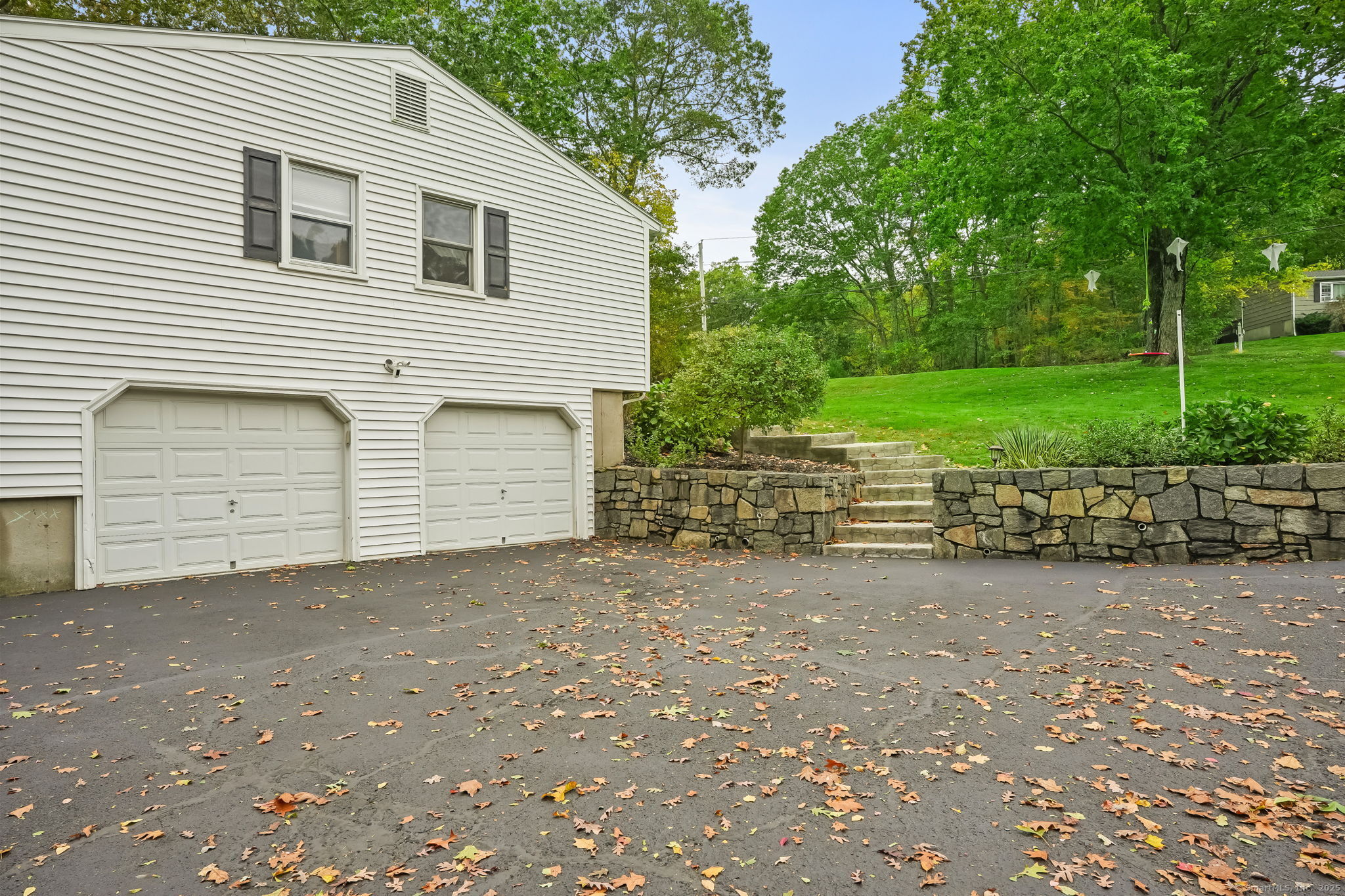 85 Far Horizons Drive