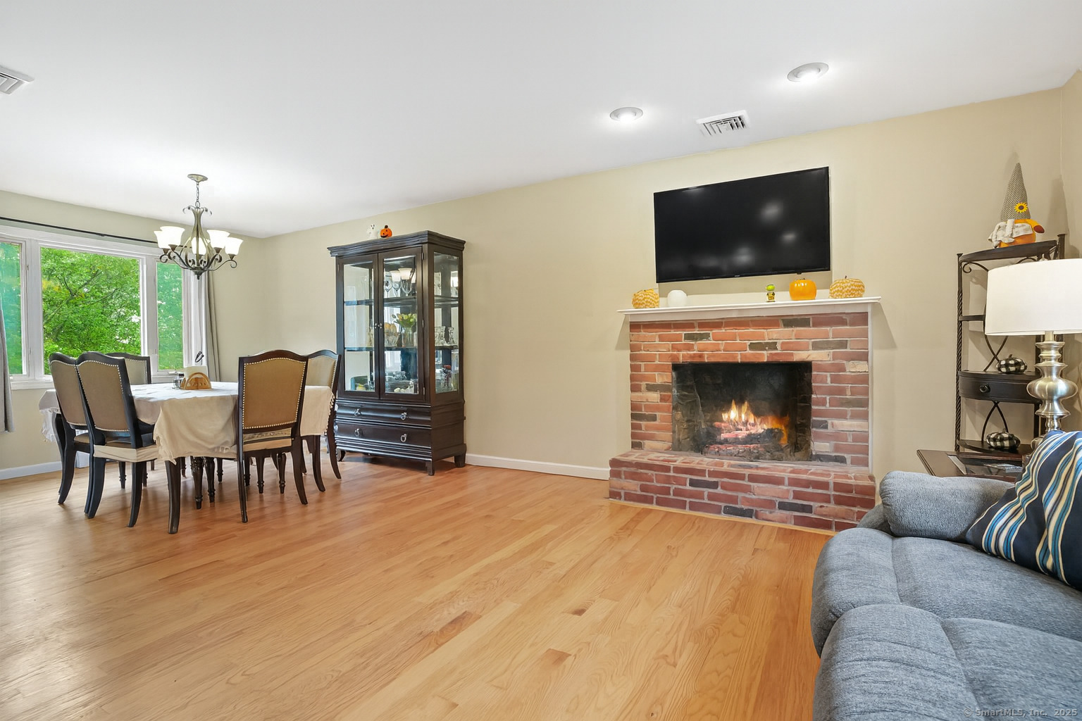 85 Far Horizons Drive